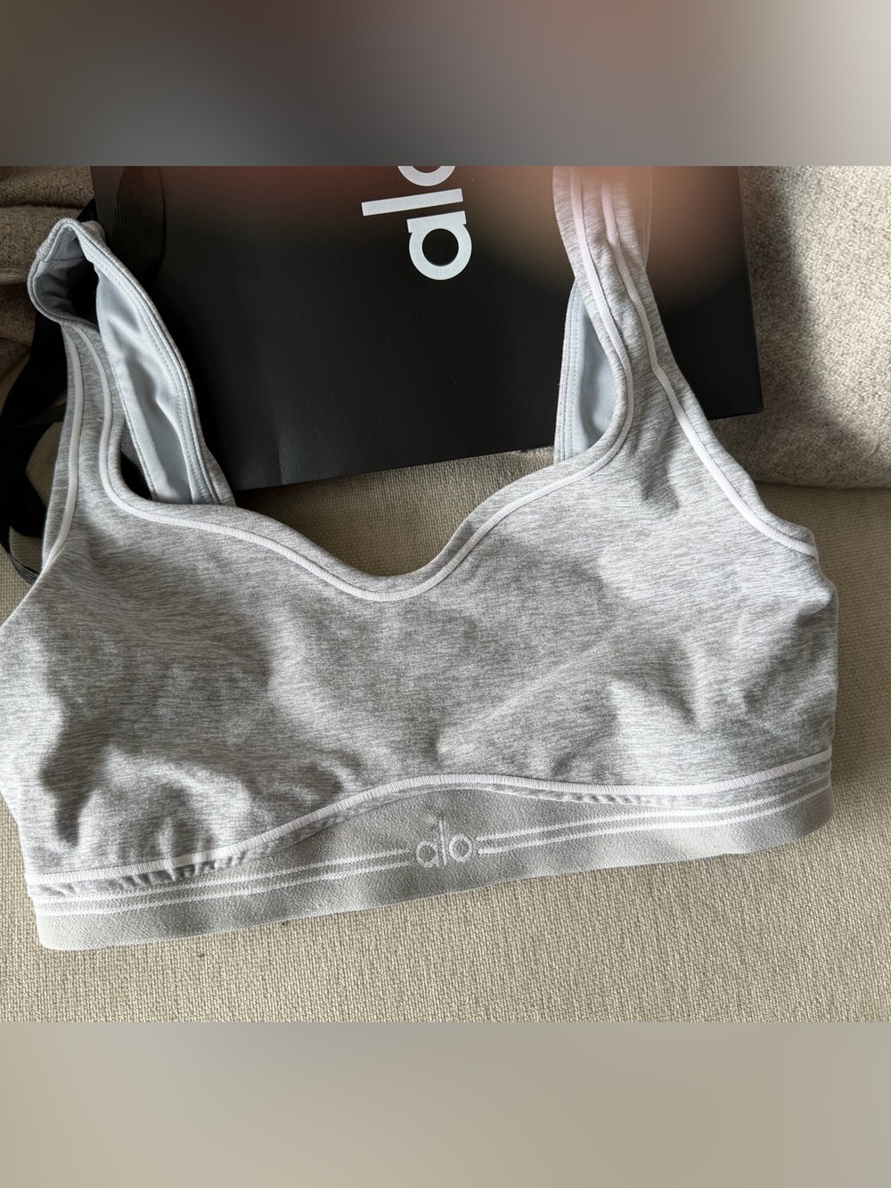ALO Yoga Heart throb  bra heather grey M